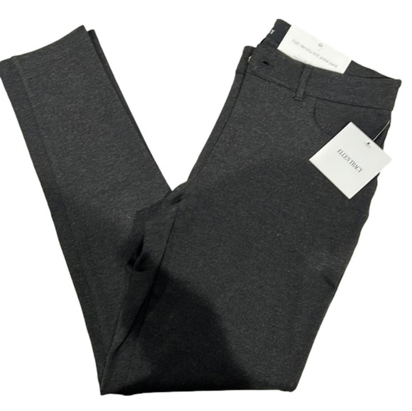 𝅺ellen Tracy Hugh density knit ankle pant. Size medium. NWT - Picture 1 of 7